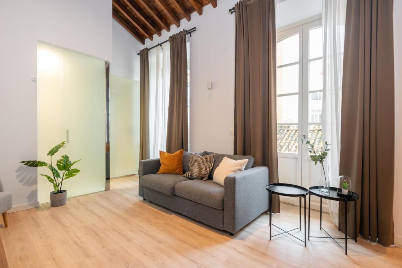 Apartamentos Malaga Centro El Conde By Renthas Екстериор снимка