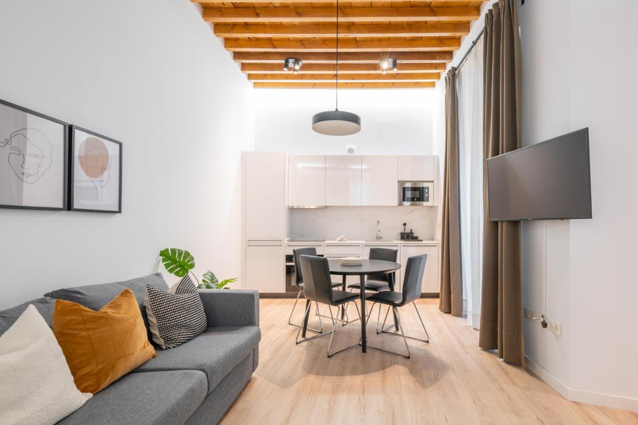Apartamentos Malaga Centro El Conde By Renthas Екстериор снимка