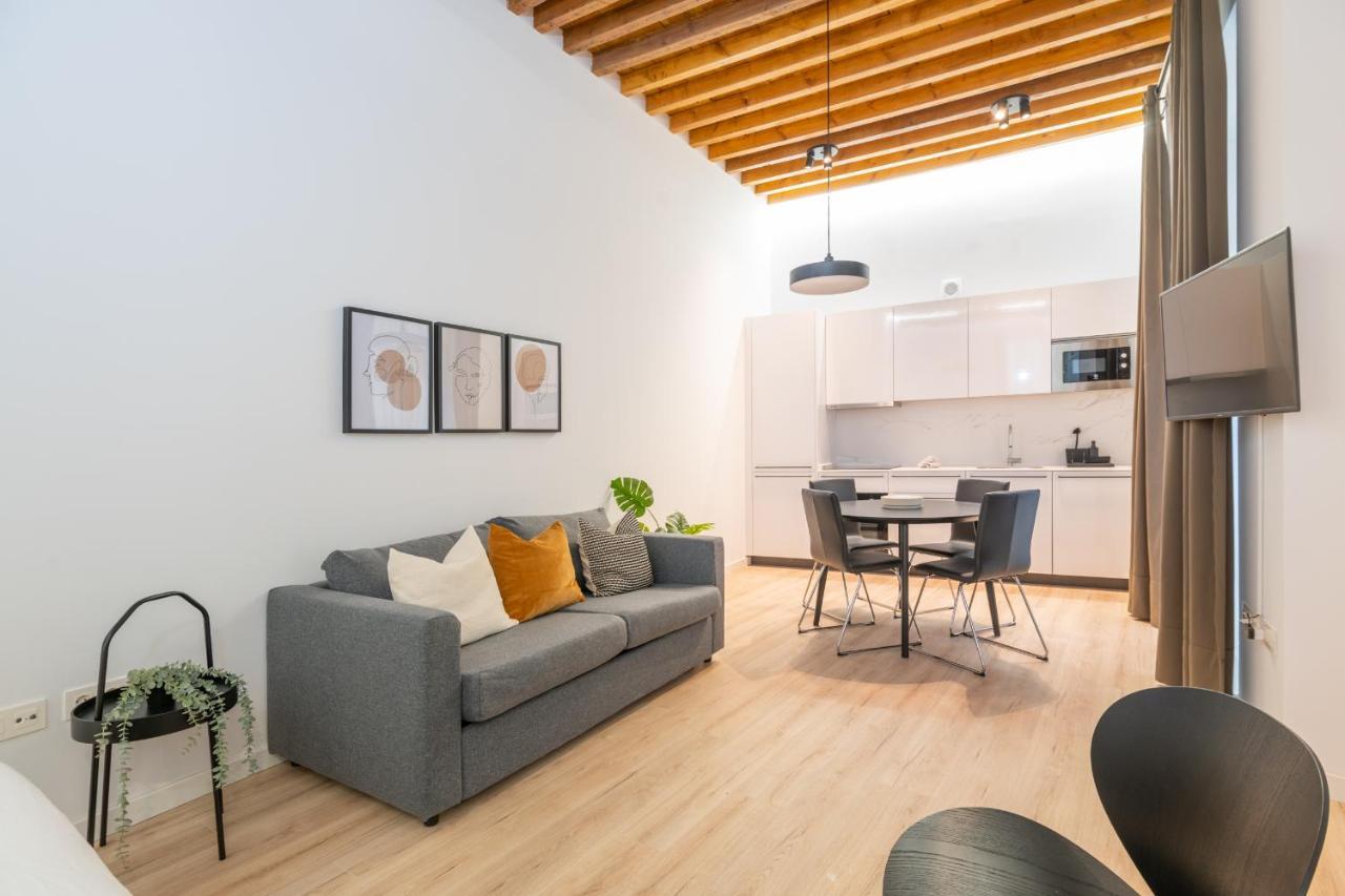 Apartamentos Malaga Centro El Conde By Renthas Екстериор снимка