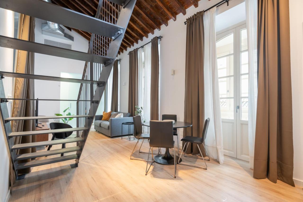 Apartamentos Malaga Centro El Conde By Renthas Екстериор снимка